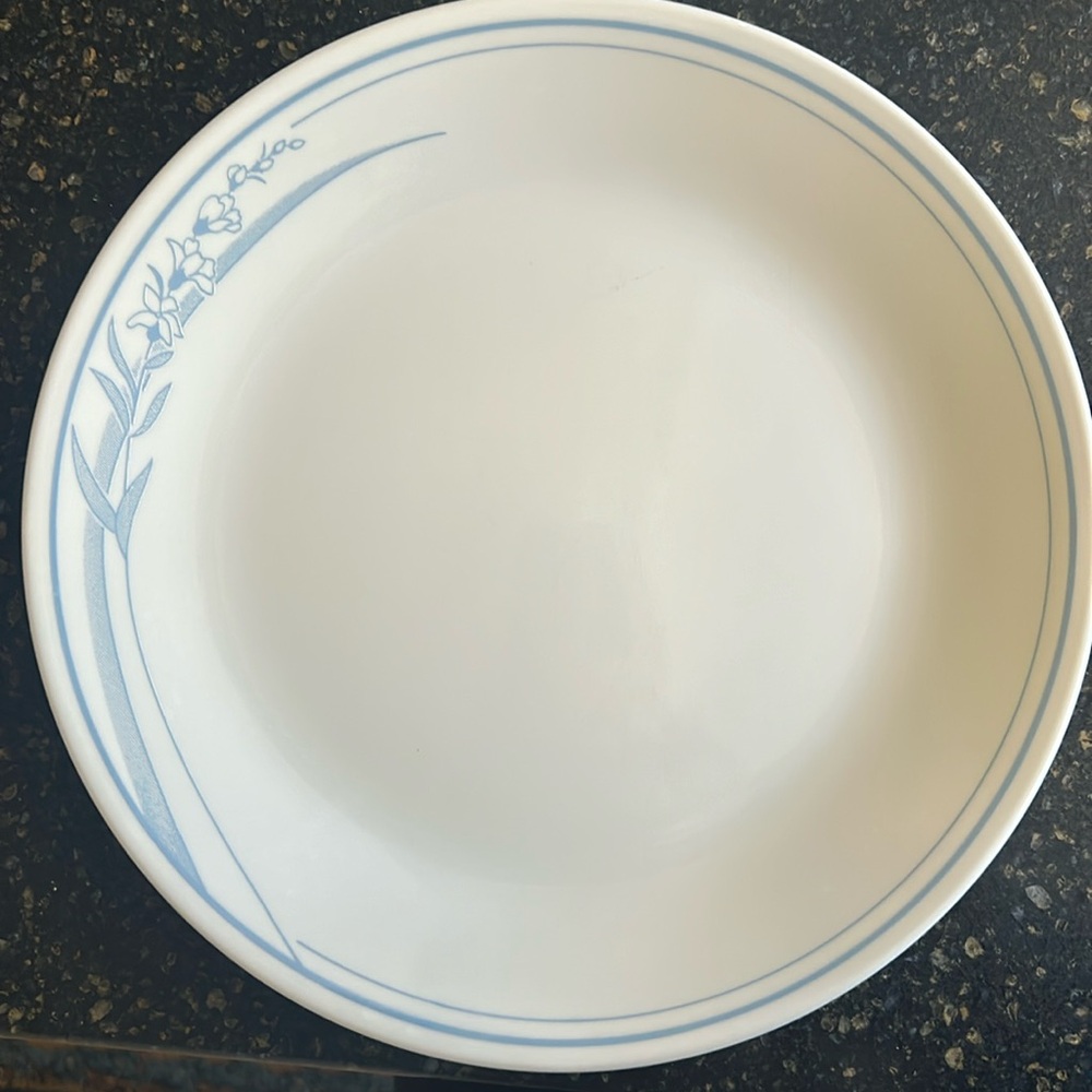 Corelle by Corning - Blue Lily - Dinner Plates (Set of 4)